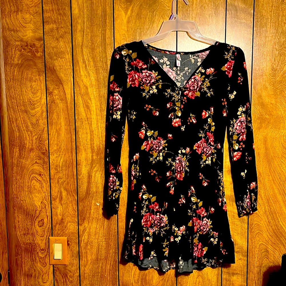 Floral dress, size- medium